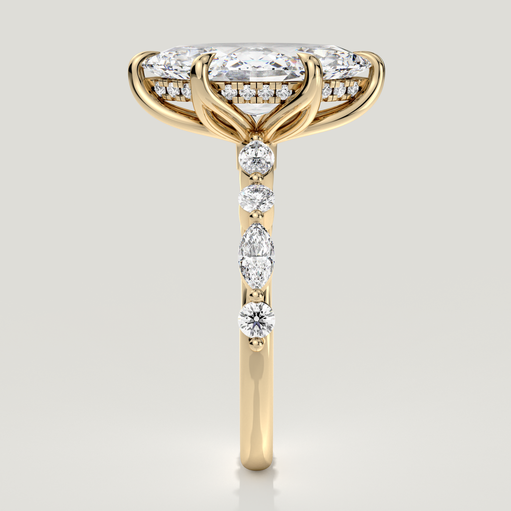 Belle marquise engagement ring with its marquise centre stone - Yellow Gold