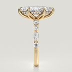 Belle marquise engagement ring with its marquise centre stone - Yellow Gold
