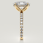 Hazel oval engagement ring with its oval centre stone - Yellow Gold
